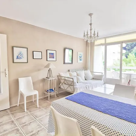 Edelweiss Private Apartment